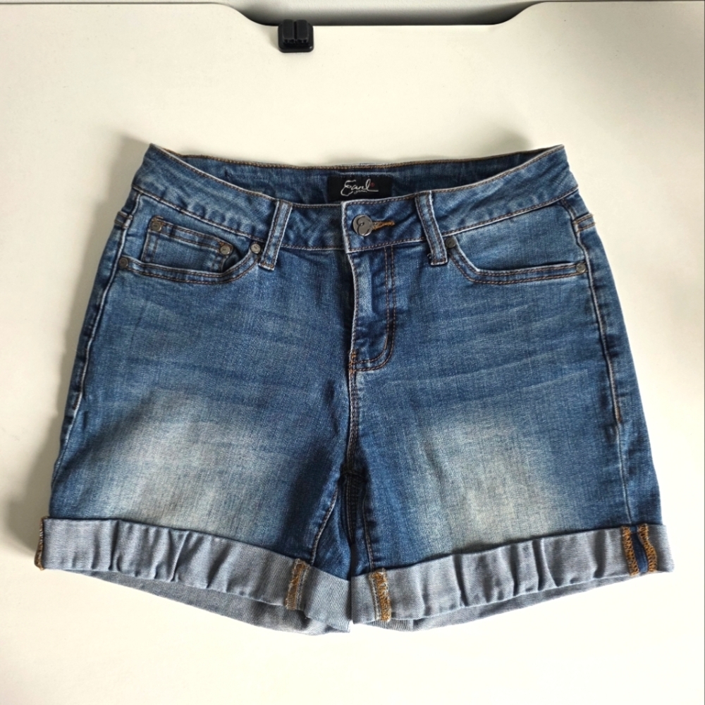 Earl Jeans Blue Denim Distressed Cuff Shorts Size 6